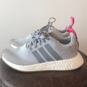 Women’s 8.5 Adidas Boost